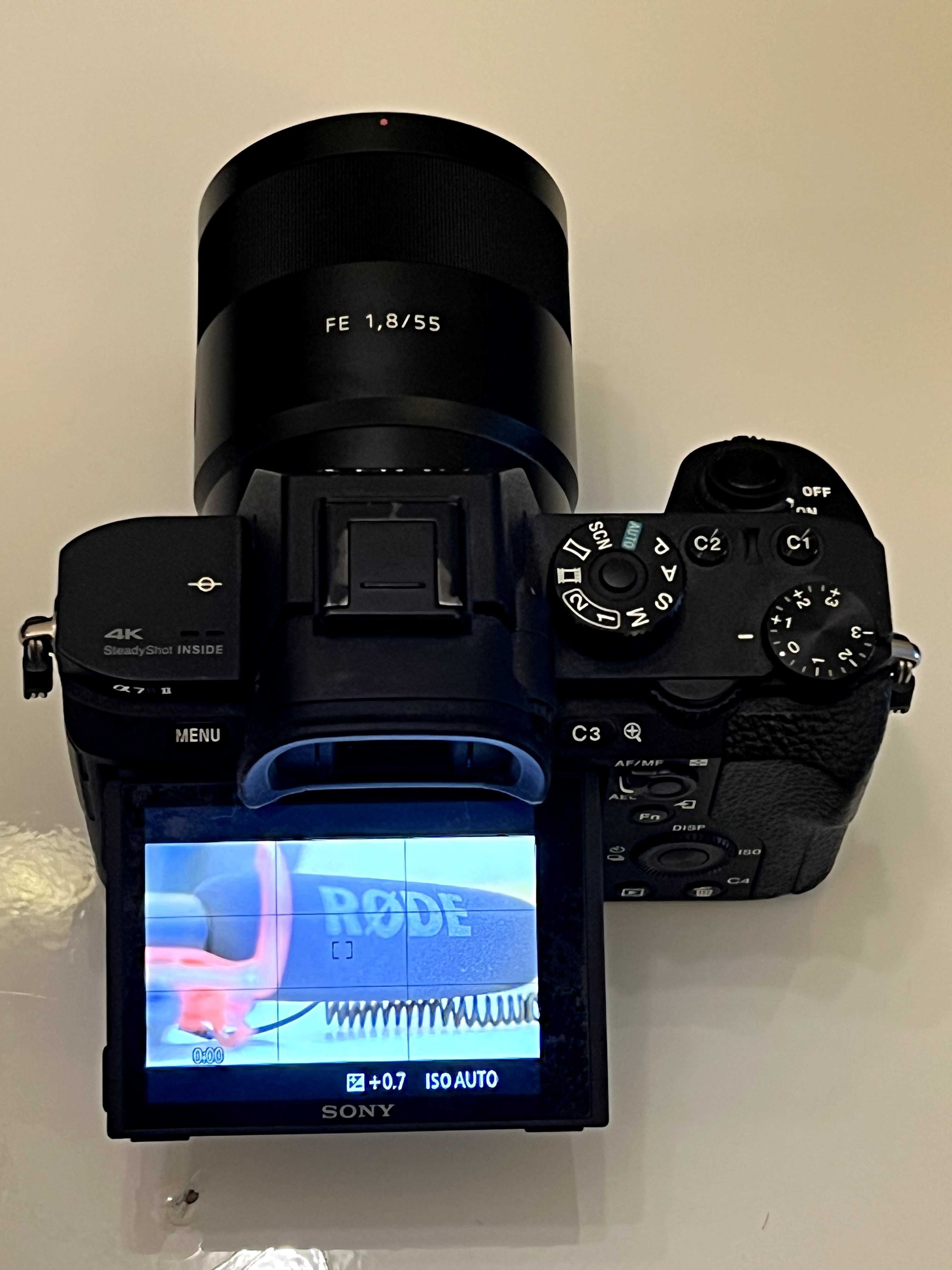 Kомплект Sony Alpha a7R II (ILCE-7RM2) със Sony Zeiss 55mm F1.8