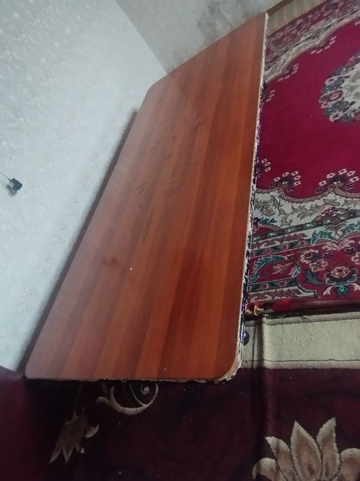 Стол большой 1.5х3 на 20 человек