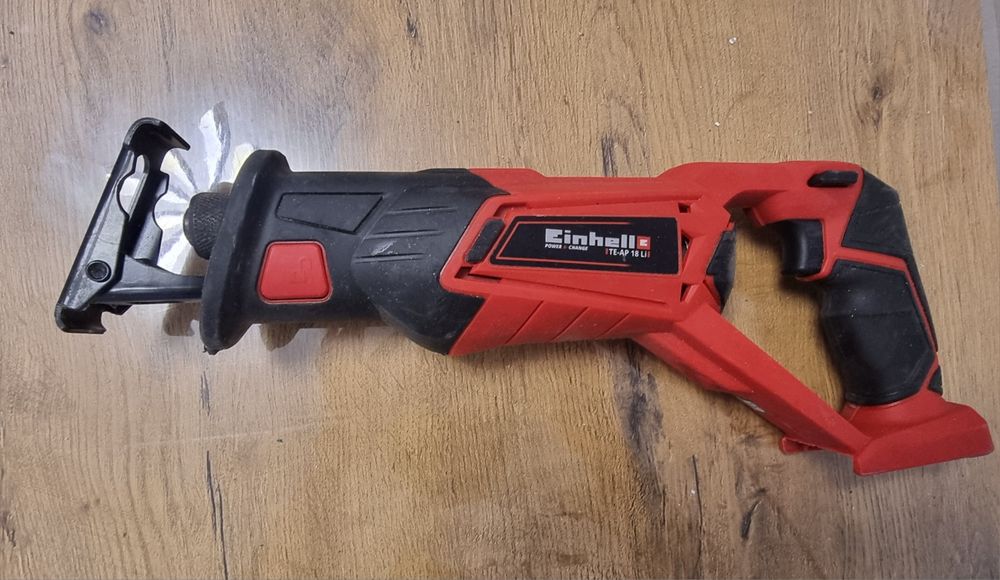 Акумулаторен саблен трион Einhell 18v