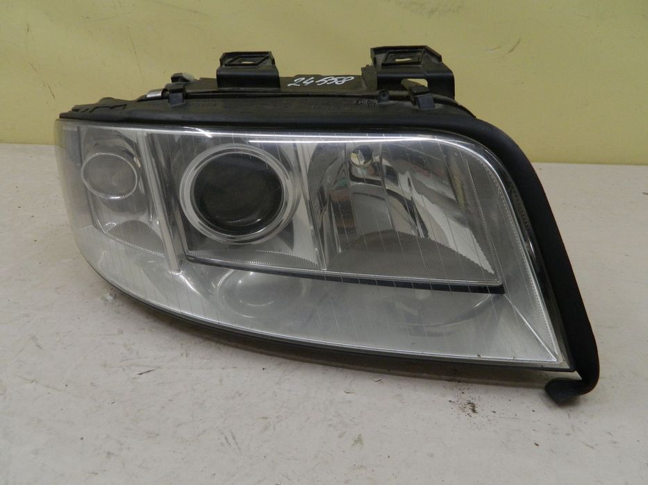 Far dreapta Audi A6 C5 facelift, 2001, 2002, 2003, 2004.