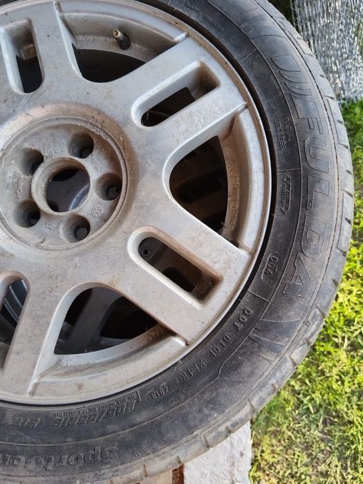 Vand jante wv in 5 prezoane , de potrivesc pe golf , passat