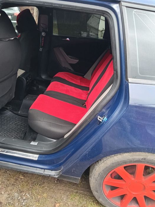 Vând Volkswagen Passat B6