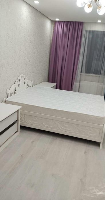 Продам двуспальную кровать