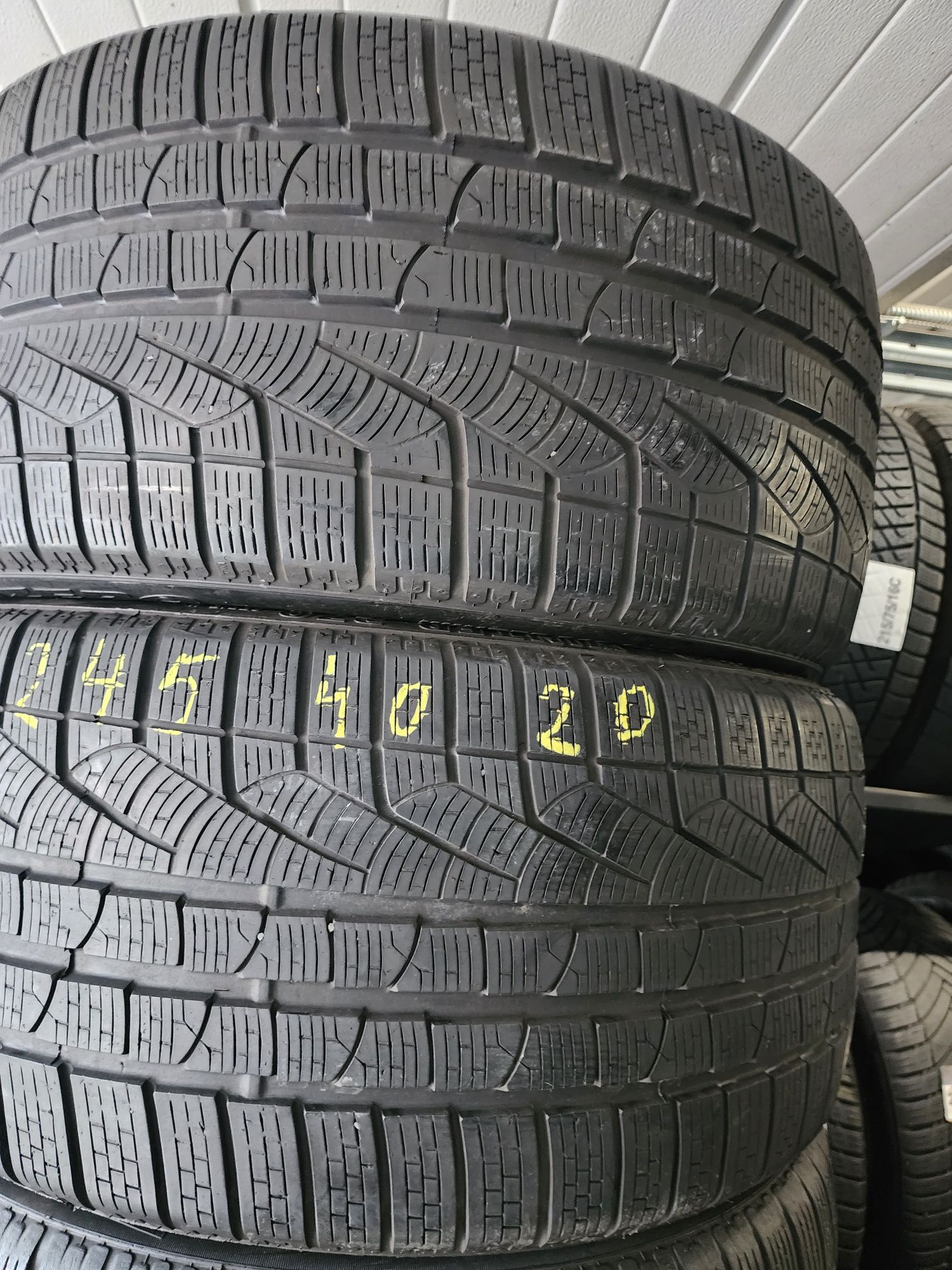 275 35 20 cu 245 40 20 set de 4 pirelli de iarna 7 din 8 mm profil.