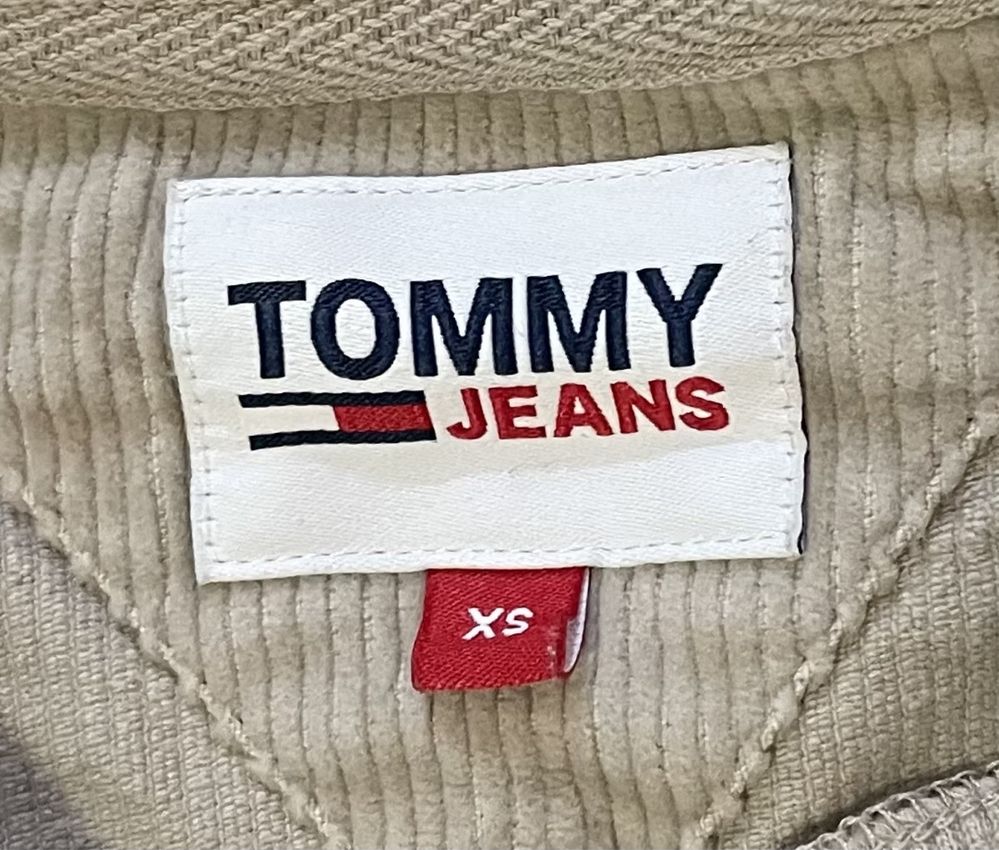 Hanorac subtire Tommy Hilfiger  bej,mărimea XS, ca nou