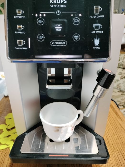 Espressor automat KRUPS Sensation EA910B10.