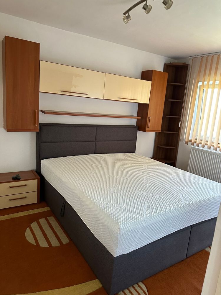 Inchiriez ap.3 camere
