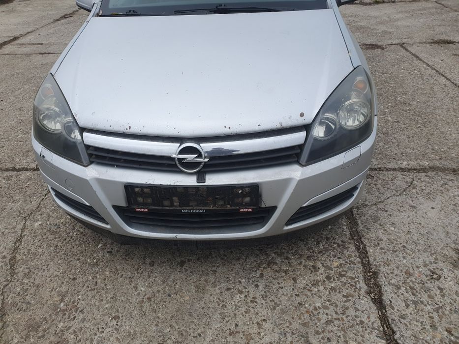 Bara fata capota far stanga dreapta opel astra h