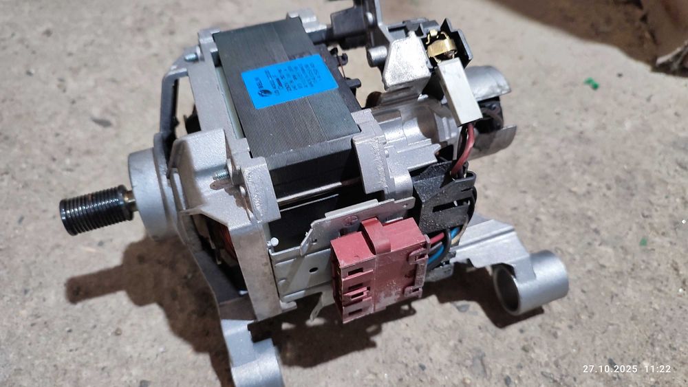 Продавам двигател за пералня CANDy