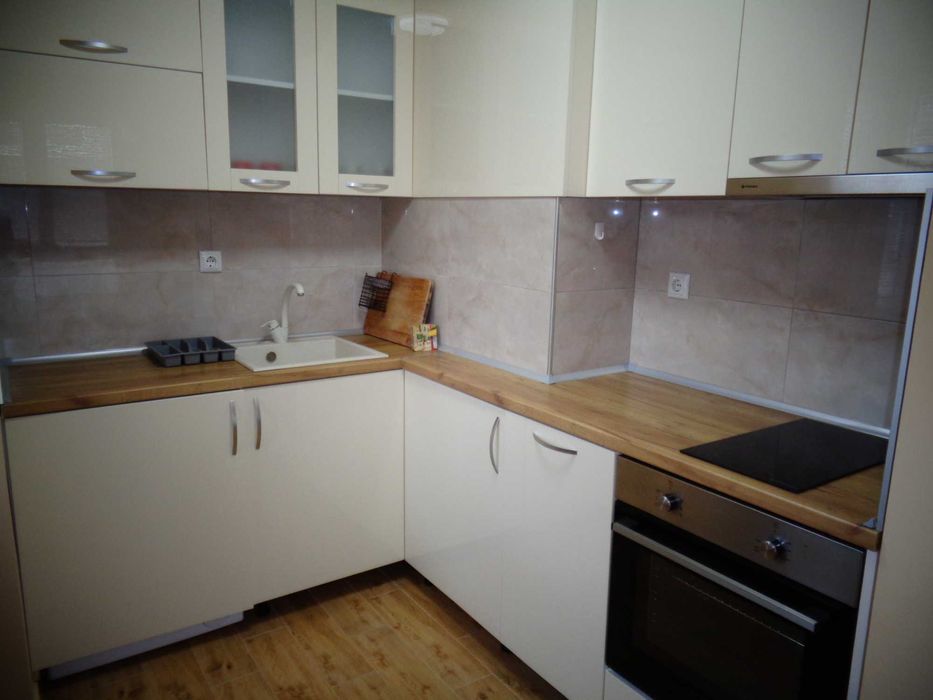 Близо до пл.Знаме на мира, след ремонт, напълно обзаведен и оборудван