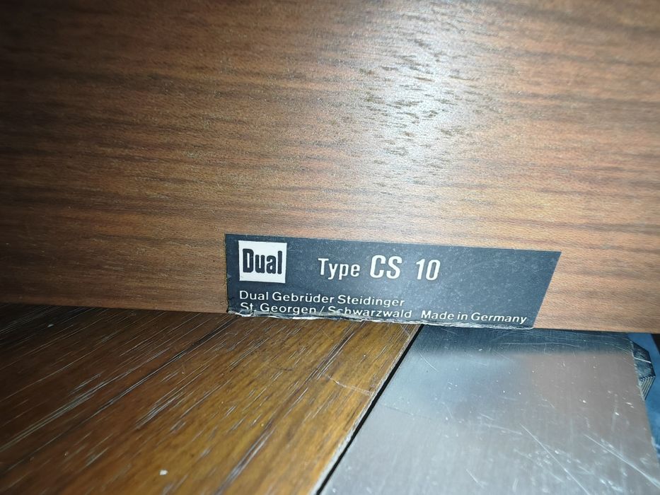 Hitachi  ST2650 радио касетофон и грамофон Dual