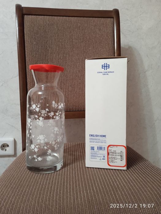 Продам         вазу.