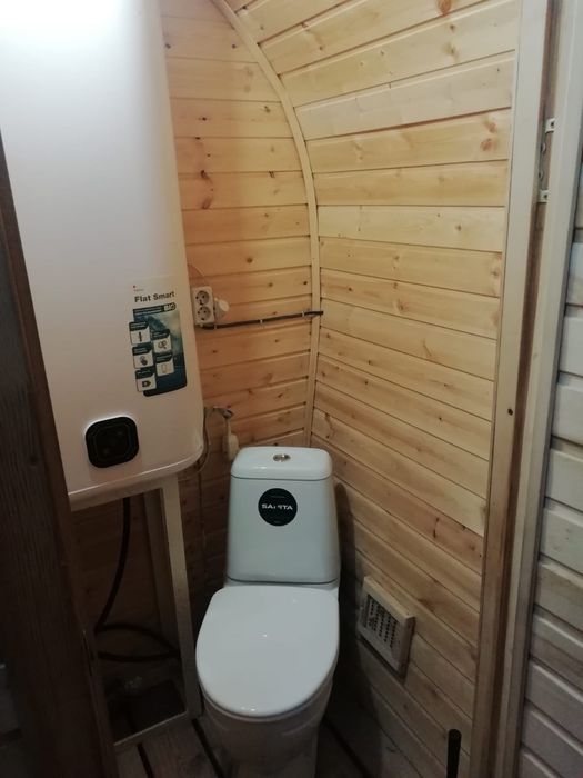 Продается  баня "Каравелла" размером 6x2.4 метра.