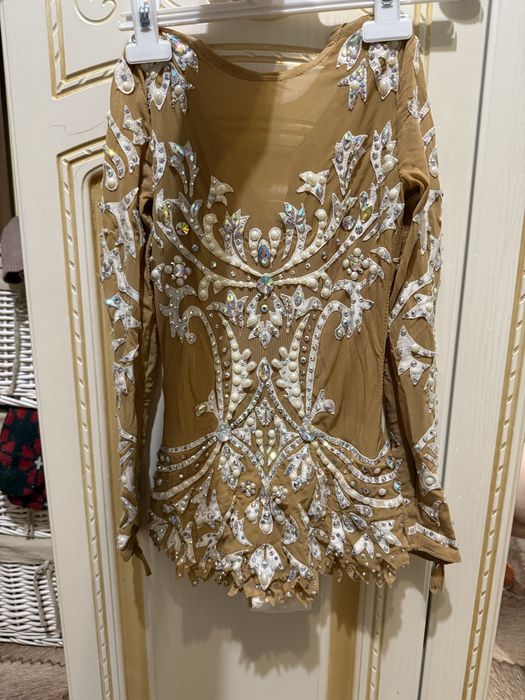 Гимнастический купальник лет на 5-6