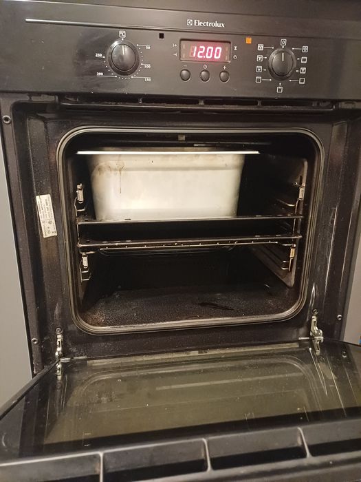 Cuptor electric incorporabil electrolux