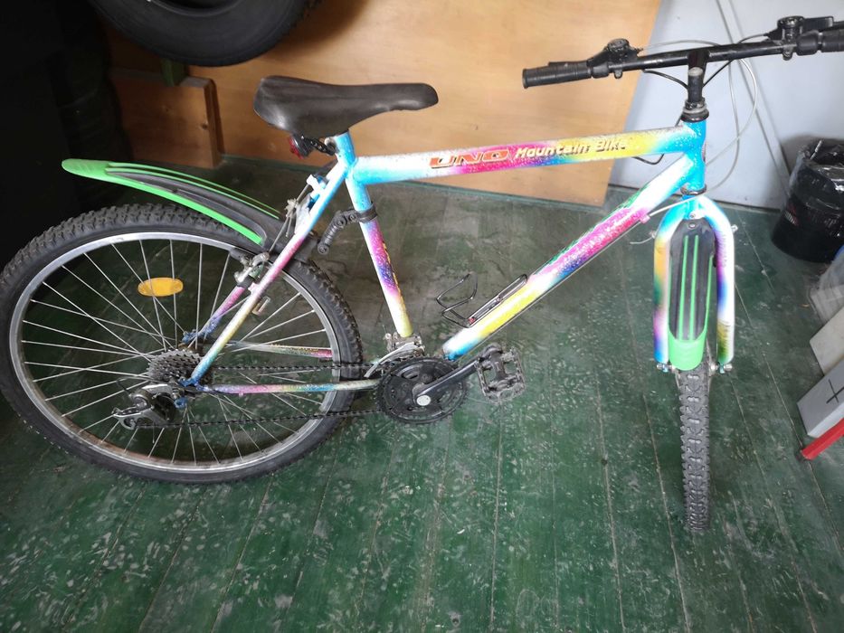 Bicicleta Mountain Bike adulti pe 28 de toli, 3 foi, 7 pinioane.