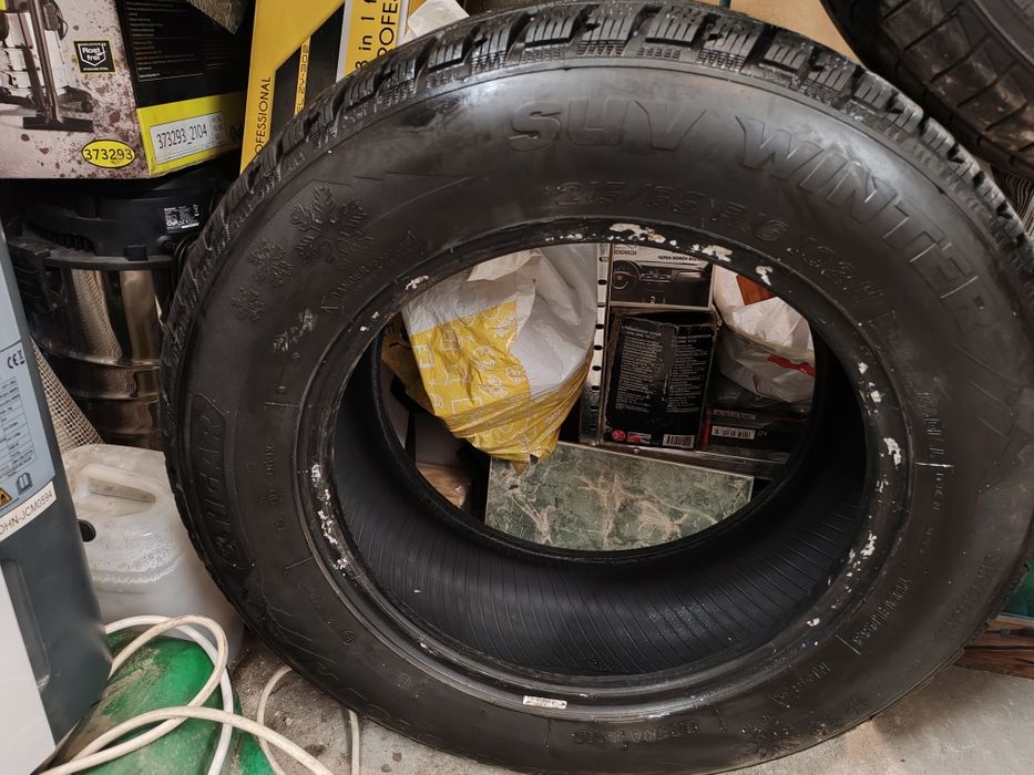 Зимни гуми 215/65 R16