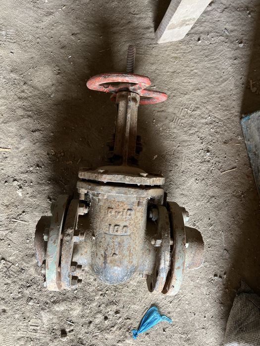 Задвижка РУ  100