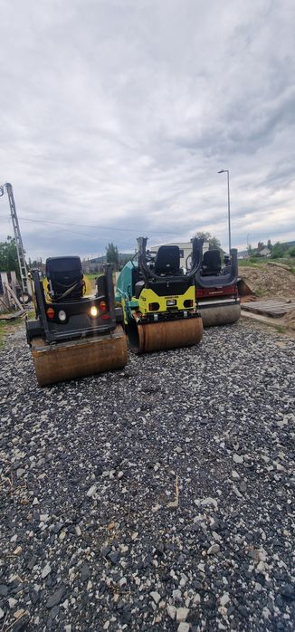 Închiriez cilindru compactor