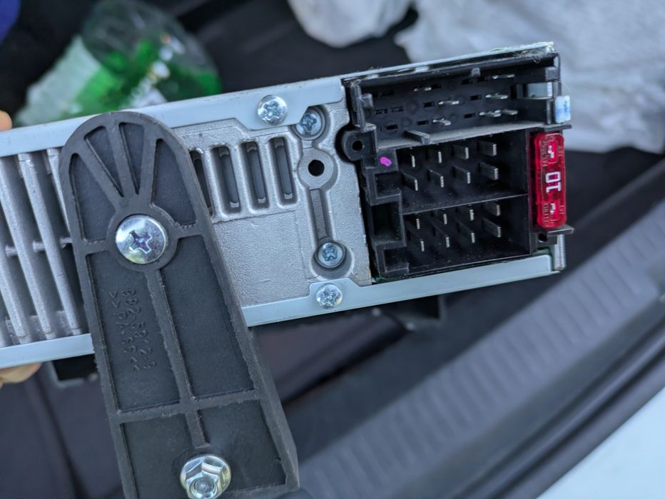 Vând cd player original VW RMT 100 de colecție