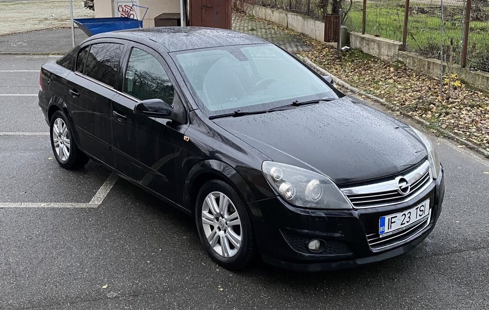 Opel Astra H Sedan