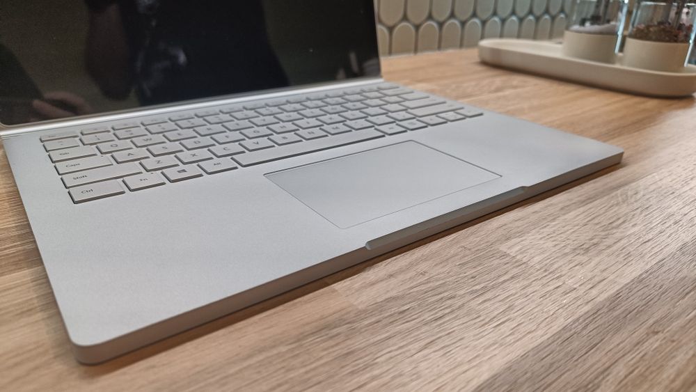 Microsoft Surface Book 2 13"