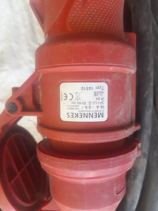 Vând cablu electric trifazic