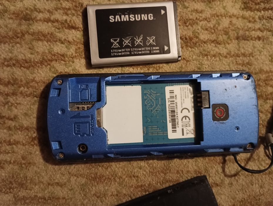 Телефон за части