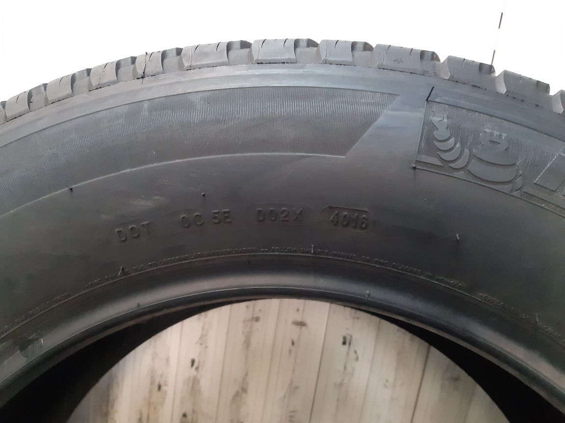 265/60/18  2×Michelin 109h vara dot 40 16    5,35mm