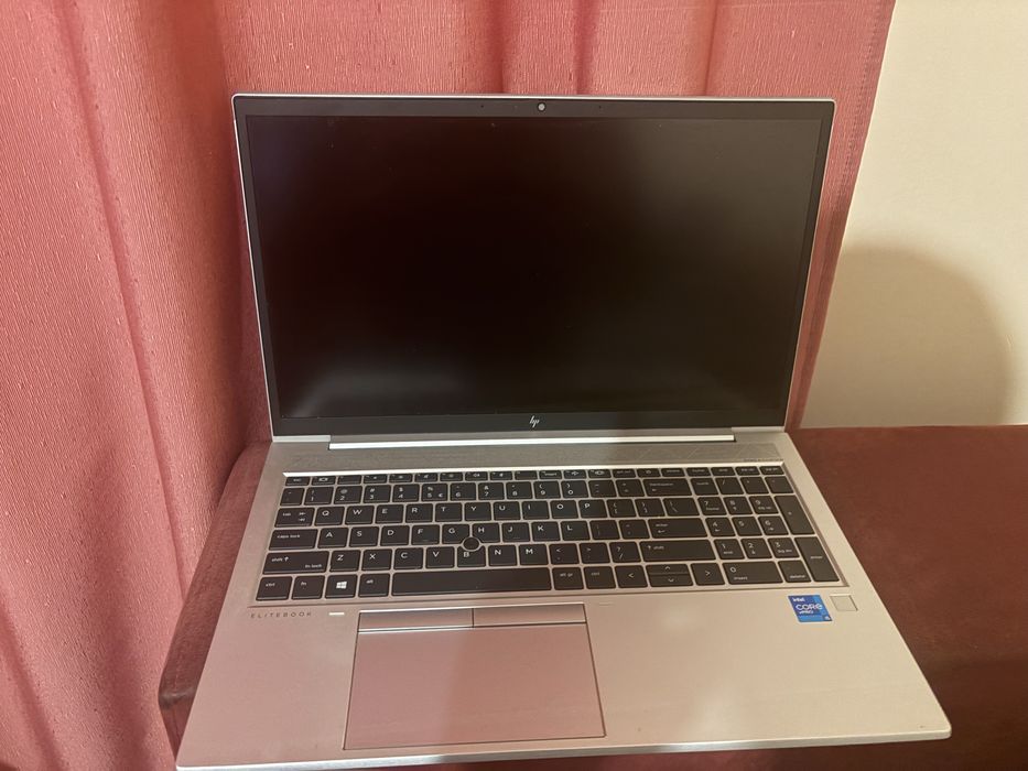 HP EliteBook 850 G8 – i5 vPro + senzor amprentă – stare impecabilă