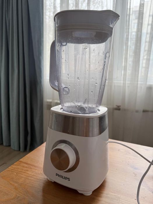 Продается Блендер стационарный Philips HR-2224/00