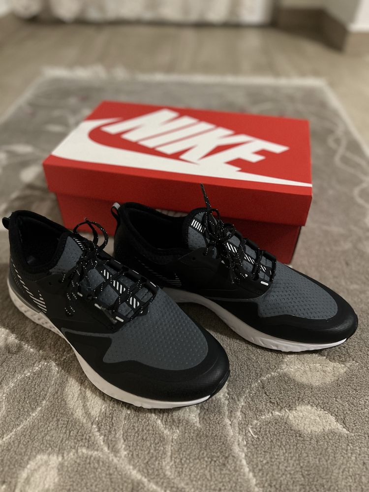 Чисто нови оригинални мъжки маратонки Nike