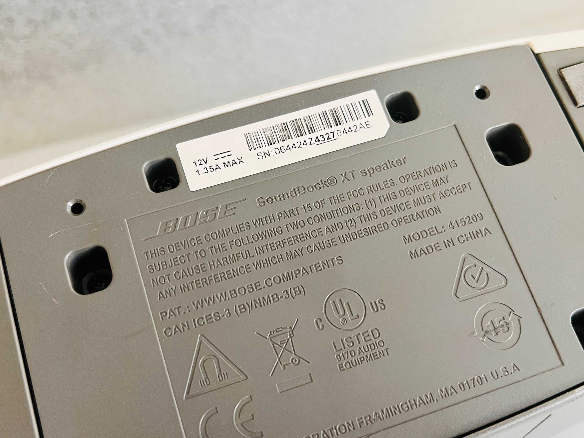 BOSE SoundDock XT Speaker (AUX / Lightning)
