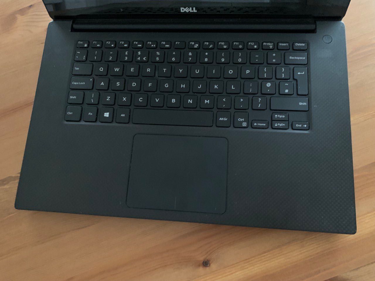 Лаптоп Dell XPS 15 9550