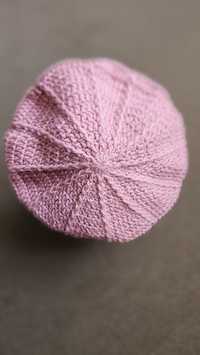 Ръчно плетена детска шапка