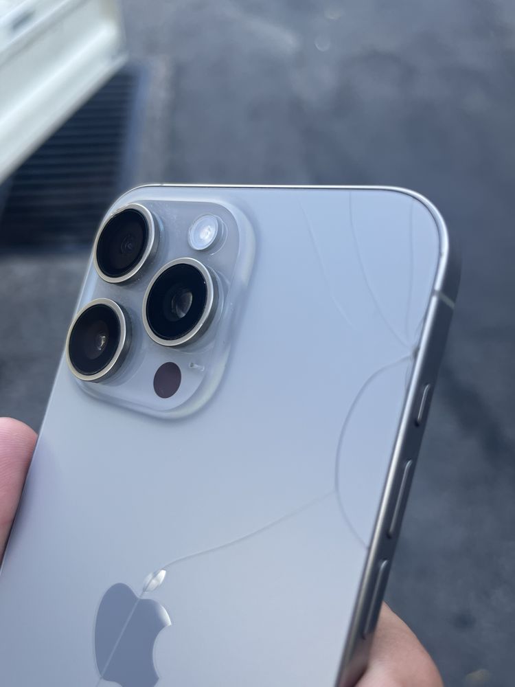 IPhone 15 pro max 256 natural 88%