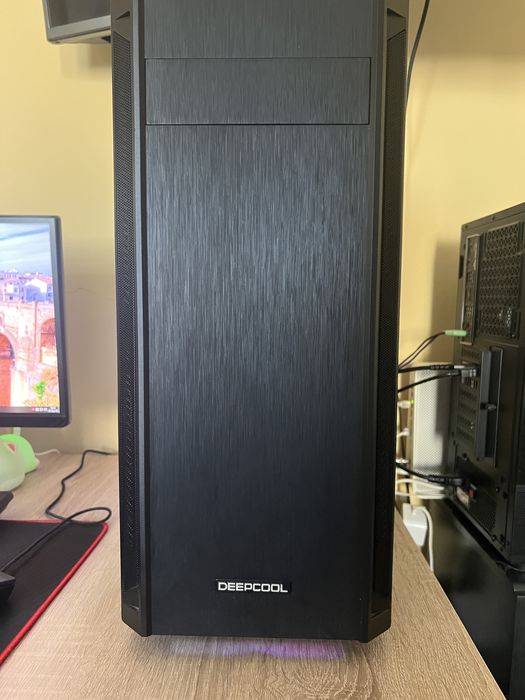 Setup ryzen 5 2600, rx 6600, 8 gb ram, 250 ssd, 500 hdd, 500w modular