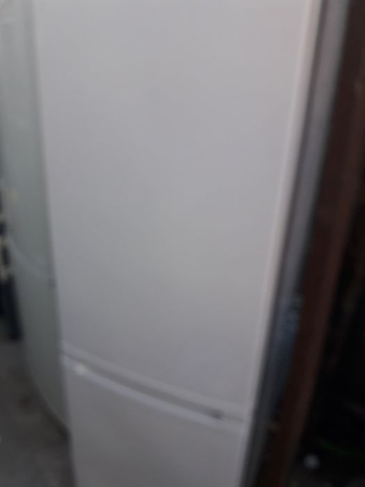 Combina arctic indesit whirpool zanussi  asigur transport