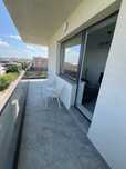 Proprietar inchiriez apartament nou-nout