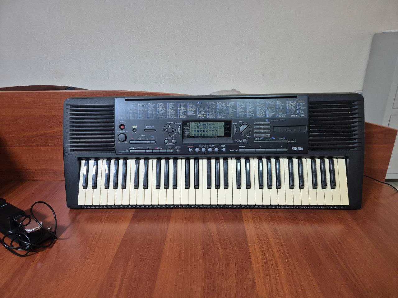 Продаётся Синтезатор-оркестратор, бренд Vintage YAMAHA PSR-320, PA-5.