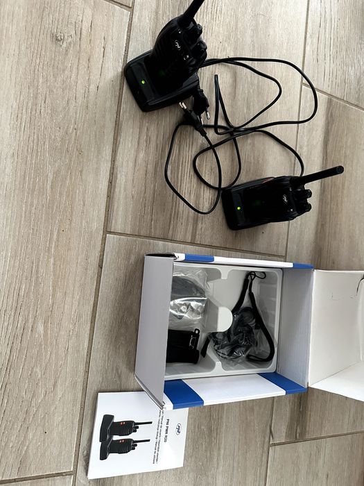 Stație radio portabilă UHF PNI PMR R20 – set 2 bucăți, nou, open box