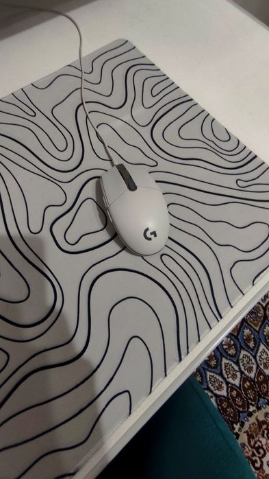 Мышка:Logitech G102
В хорошом состоянии.