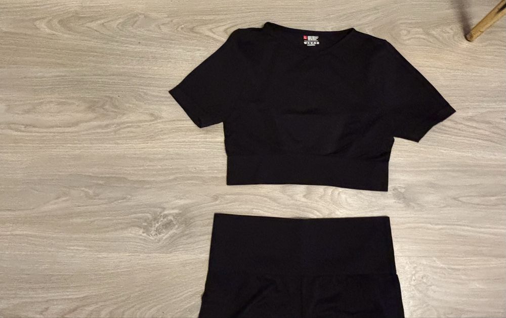 Спортен сет в черно