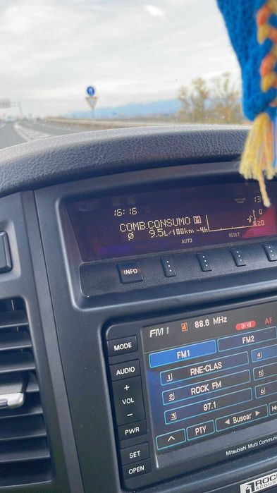 Mitsubishi Pajero/Montero schimb cu Jeep Limited