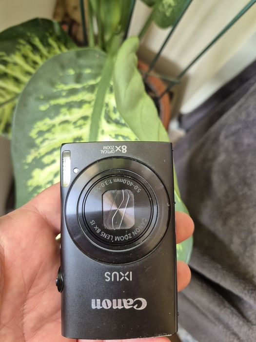 Compact digital Canon Ixus 230HS