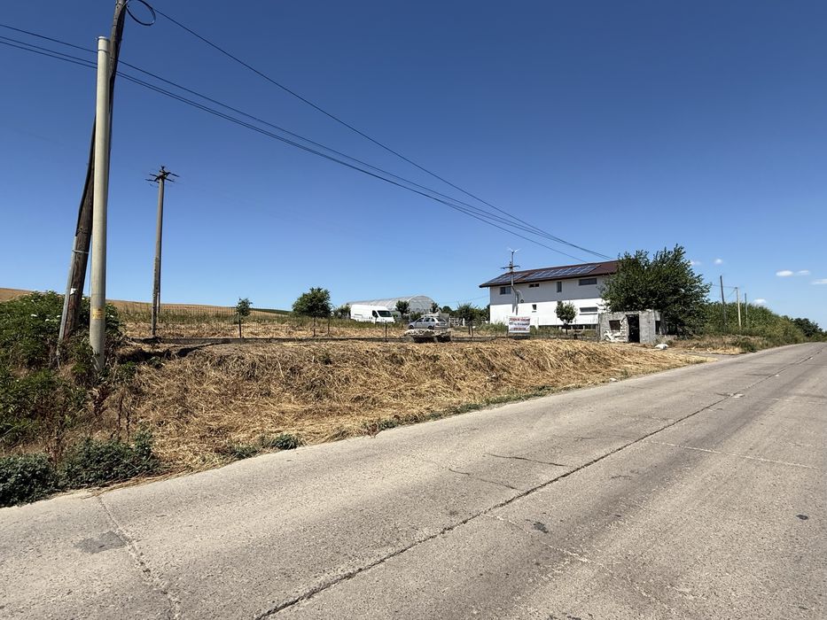 Teren Intravilan Cristesti (Holboca) la stradă