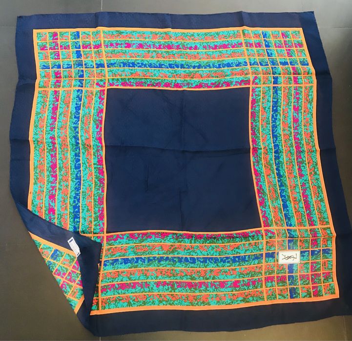 Esarfa YvesSaintLaurent autentica