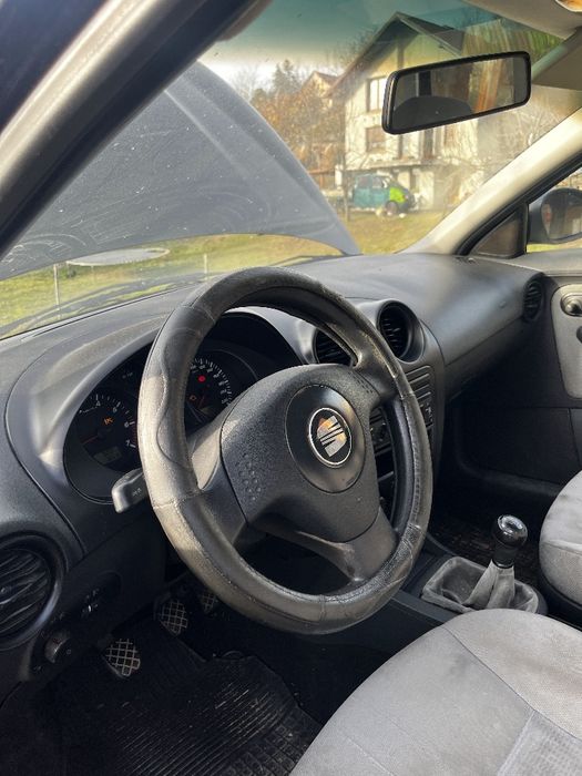 Seat Ibiza , an fabricație 2004