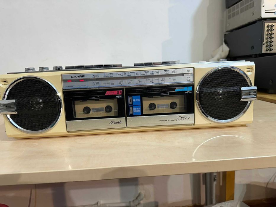 radio cas sharp qt-77hw
