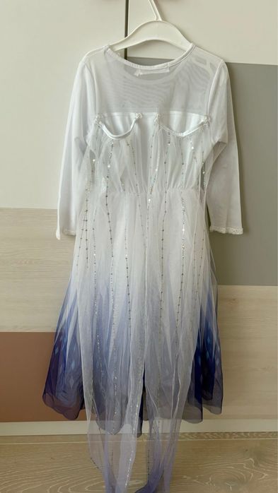 Rochita Elsa 3-4 ani